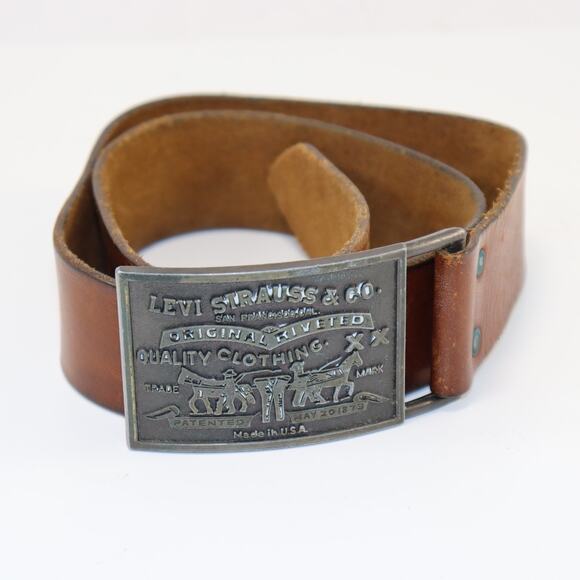 Levi’s Strauss USA Leather Belt w/ Metal Buckle Size 32 - Picture 1 of 3